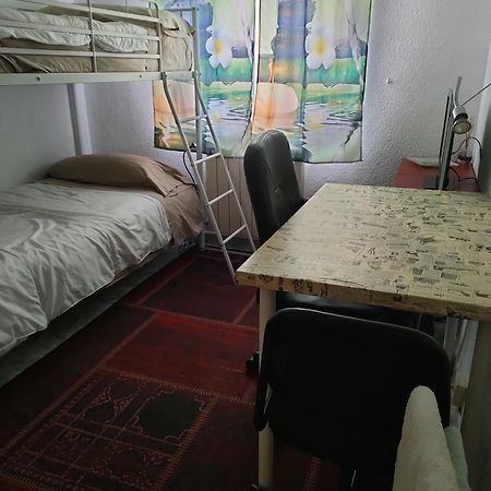Habitacion Privada, Luminosa Y Bien Comunicada マドリード エクステリア 写真